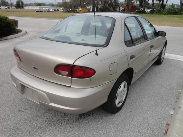 Chevrolet Cavalier 2002 photo 3