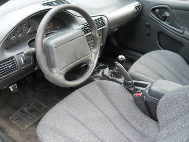 Chevrolet Cavalier 2002 photo 2