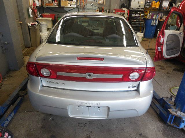 Chevrolet Cavalier 2003 photo 2