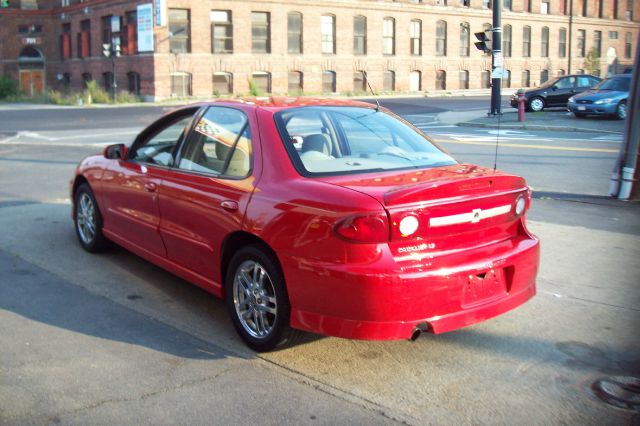 Chevrolet Cavalier 2003 photo 3