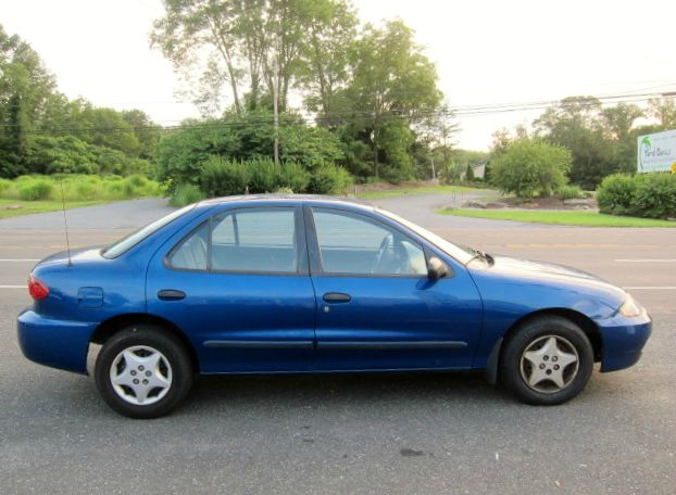 Chevrolet Cavalier 2003 photo 2