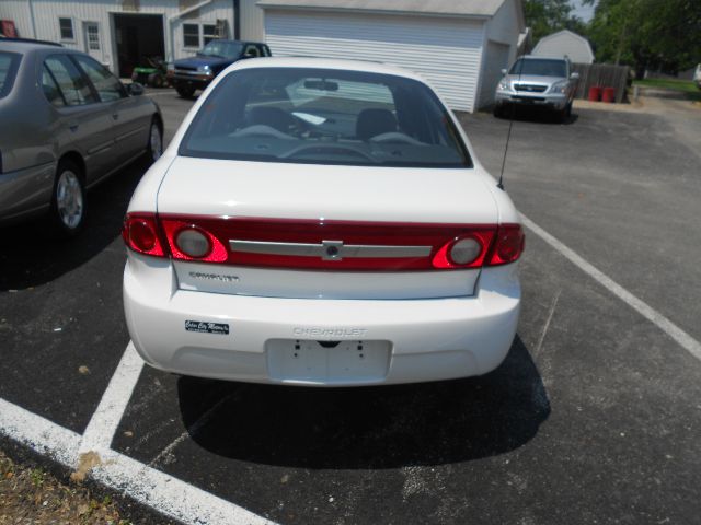 Chevrolet Cavalier 2003 photo 3