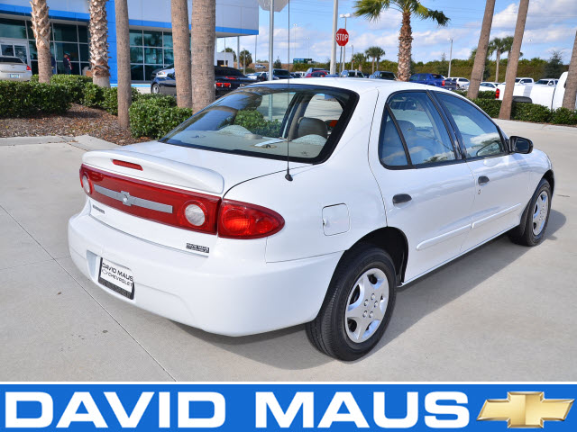 Chevrolet Cavalier 2003 photo 3