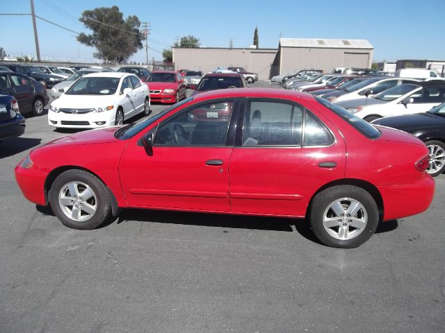 Chevrolet Cavalier 2004 photo 2