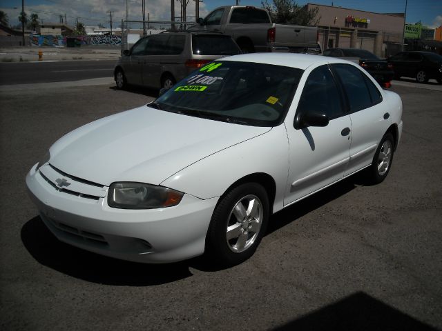 Chevrolet Cavalier 2004 photo 2