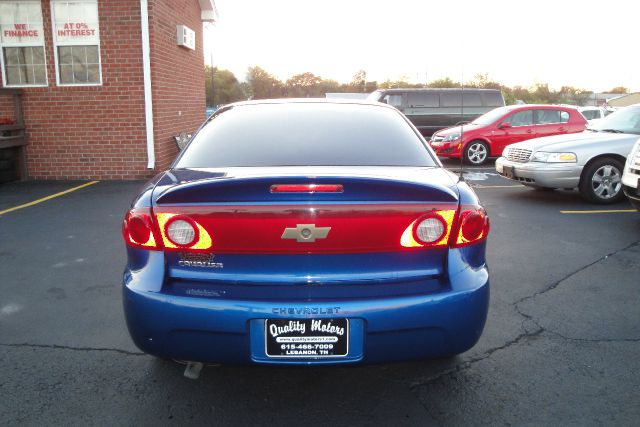 Chevrolet Cavalier 2004 photo 4