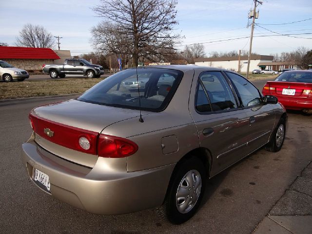 Chevrolet Cavalier 2004 photo 2