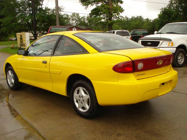 Chevrolet Cavalier 2004 photo 4