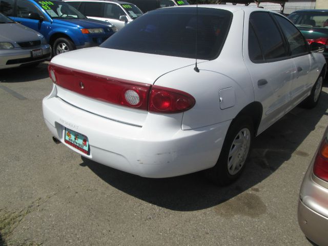 Chevrolet Cavalier 2004 photo 4