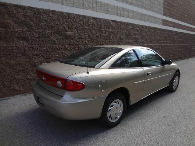 Chevrolet Cavalier 2004 photo 2