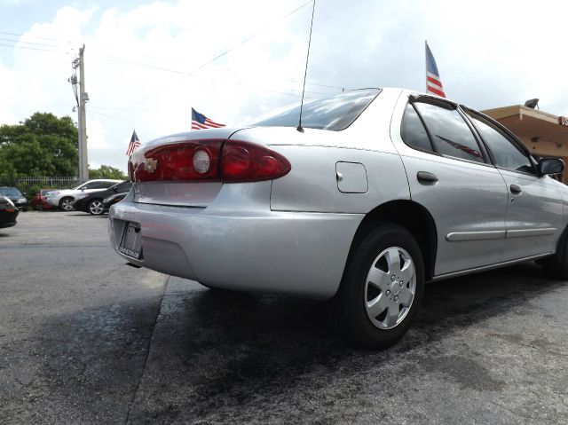 Chevrolet Cavalier 2004 photo 1