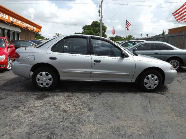 Chevrolet Cavalier 2004 photo 4