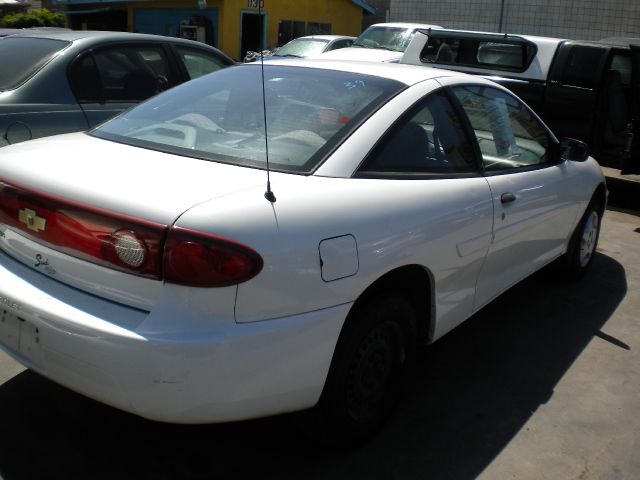 Chevrolet Cavalier 2004 photo 2