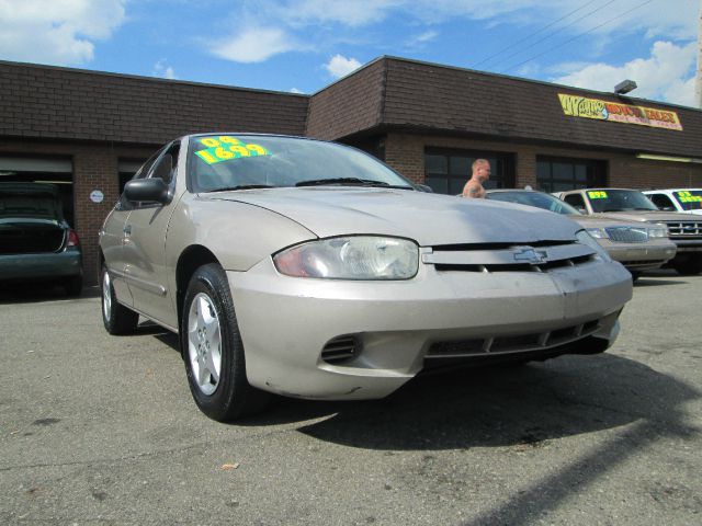 Chevrolet Cavalier 2004 photo 4