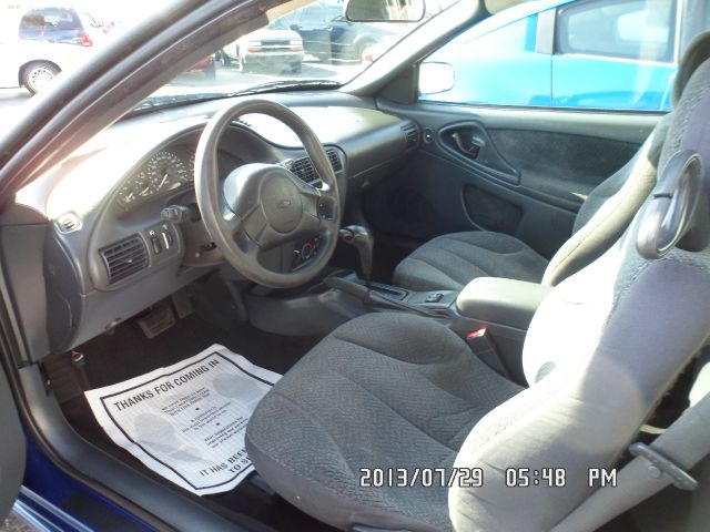 Chevrolet Cavalier 2004 photo 4