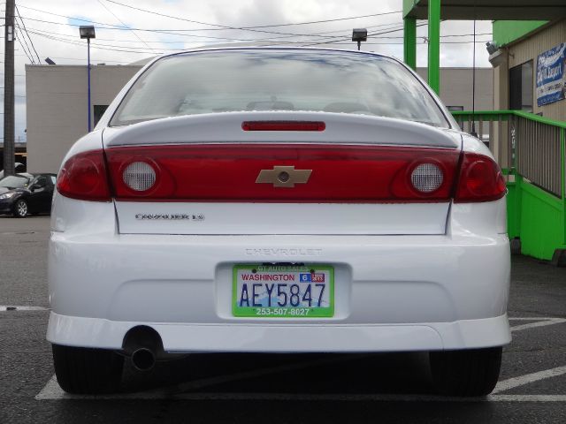 Chevrolet Cavalier 2004 photo 2