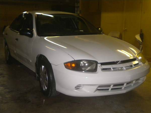 Chevrolet Cavalier 2004 photo 3