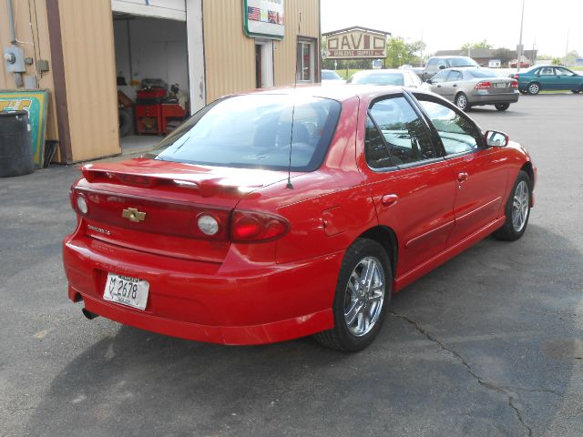 Chevrolet Cavalier 2004 photo 2