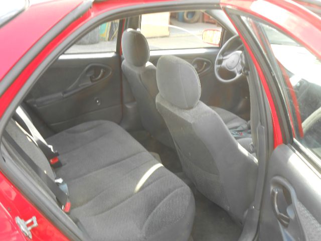 Chevrolet Cavalier 2004 photo 4