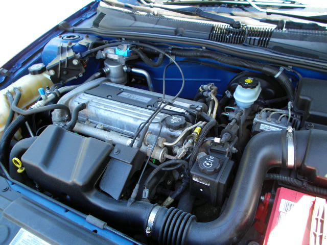 Chevrolet Cavalier 2004 photo 2