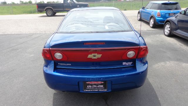 Chevrolet Cavalier 2004 photo 2