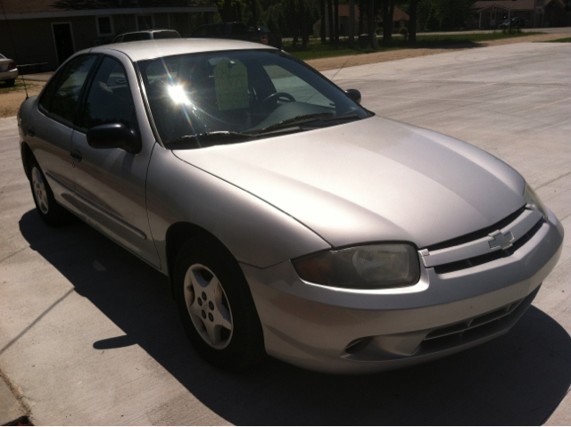 Chevrolet Cavalier 2004 photo 3