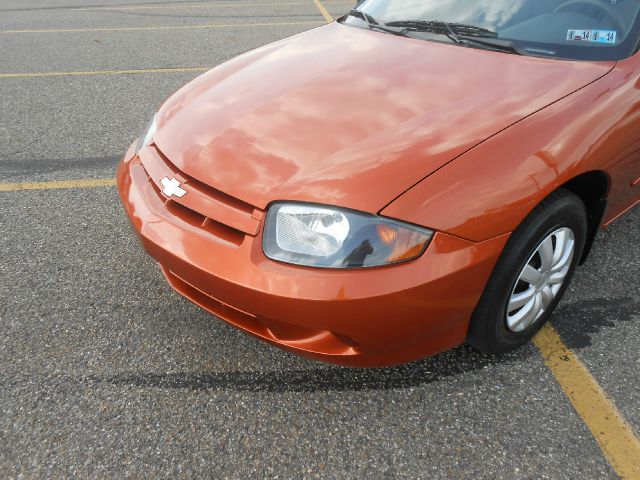 Chevrolet Cavalier 2004 photo 3