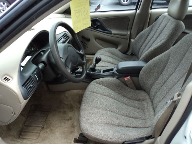 Chevrolet Cavalier 2004 photo 1