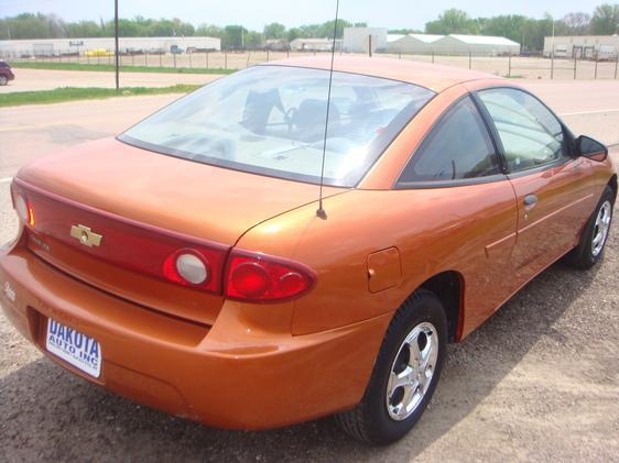 Chevrolet Cavalier 2004 photo 2