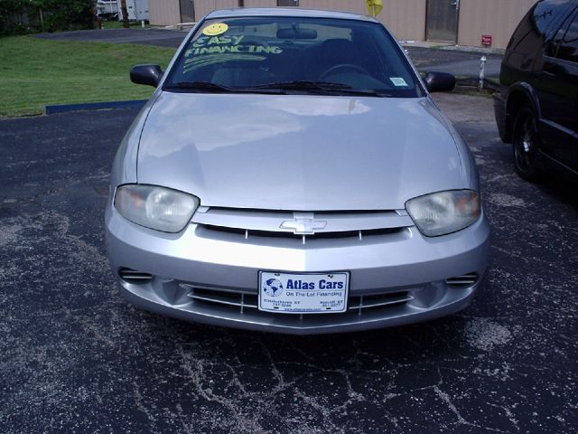 Chevrolet Cavalier 2004 photo 3