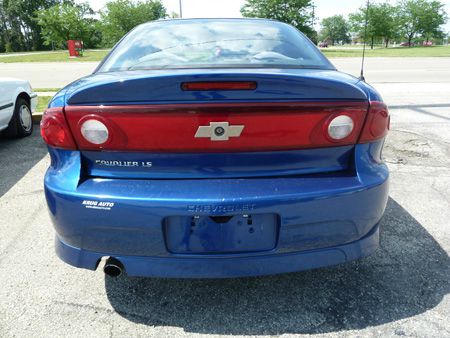 Chevrolet Cavalier 2004 photo 3