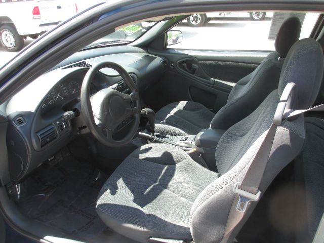 Chevrolet Cavalier 2004 photo 2