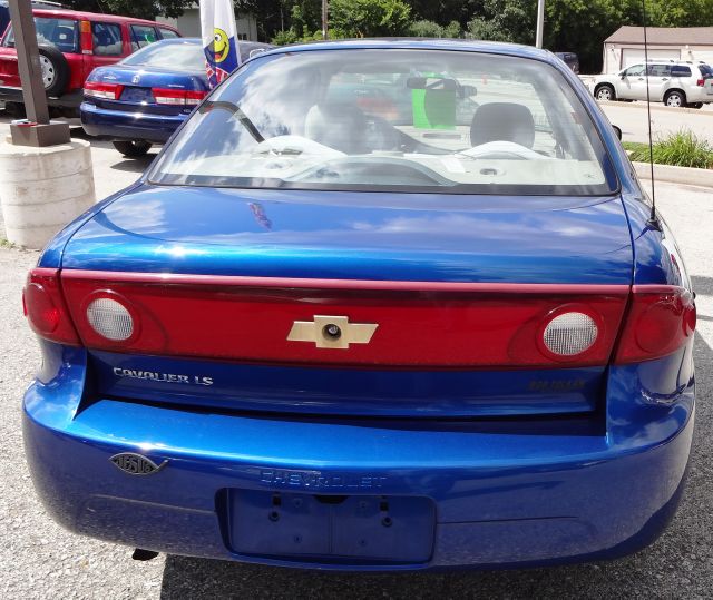 Chevrolet Cavalier 2004 photo 4