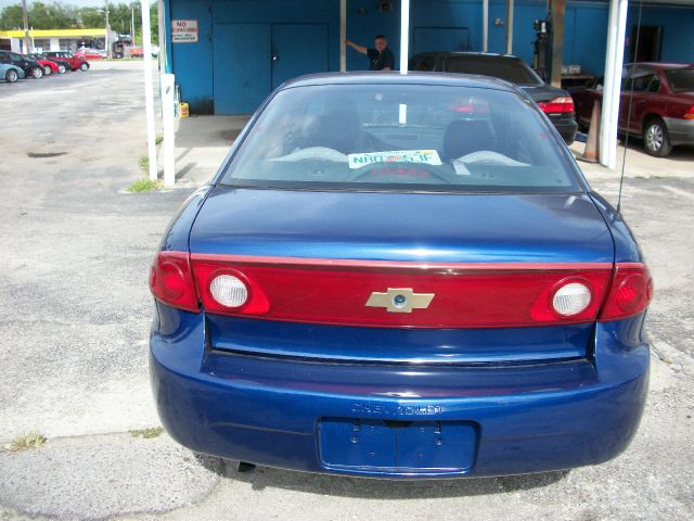 Chevrolet Cavalier 2004 photo 4