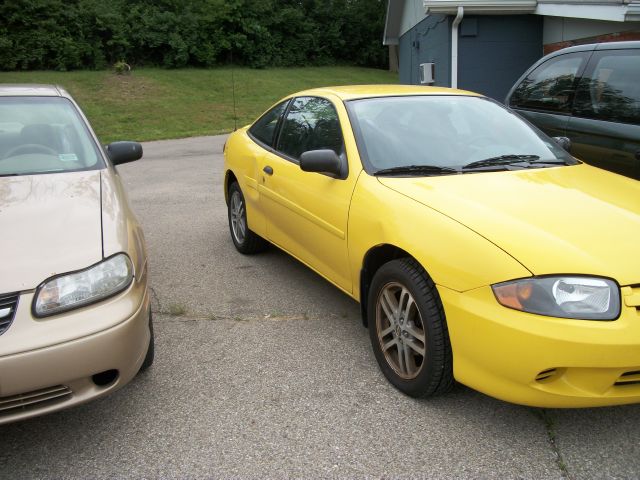 Chevrolet Cavalier 2004 photo 2