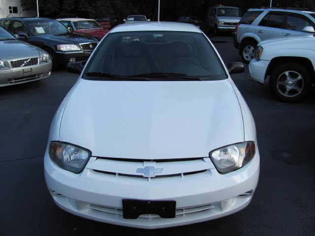 Chevrolet Cavalier 2004 photo 3