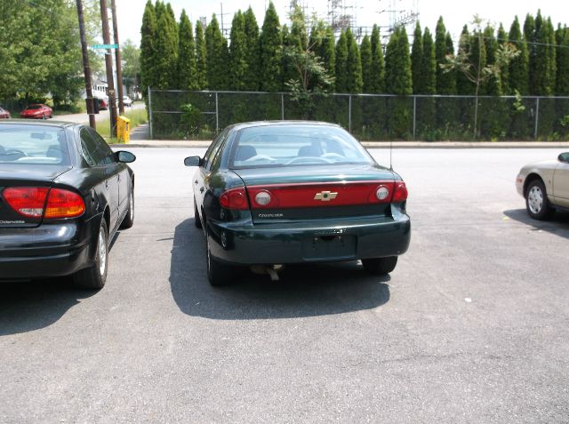 Chevrolet Cavalier 2004 photo 4