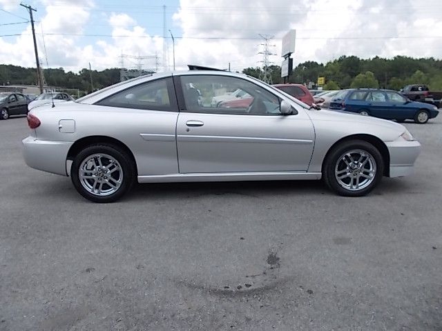 Chevrolet Cavalier 2004 photo 2