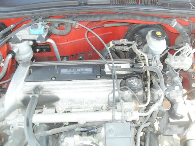 Chevrolet Cavalier 2004 photo 2