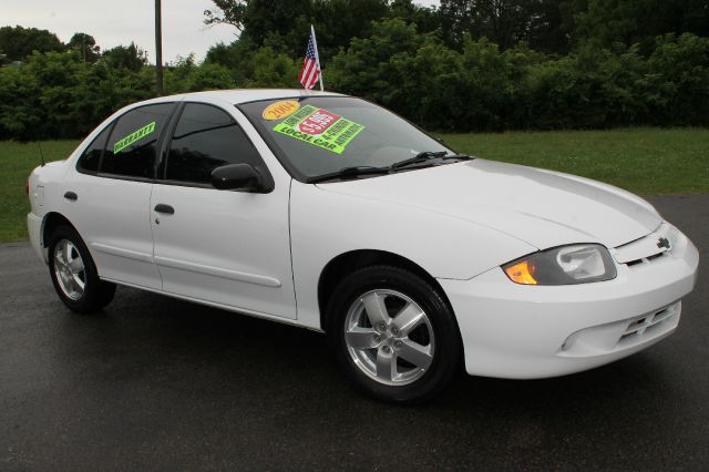 Chevrolet Cavalier 2004 photo 4