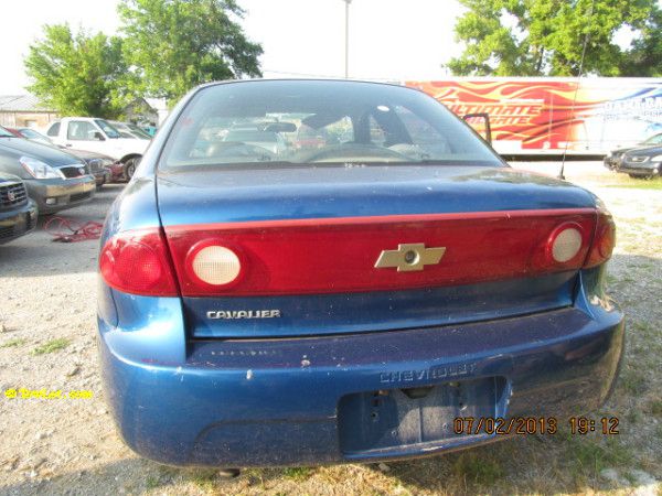 Chevrolet Cavalier 2004 photo 1