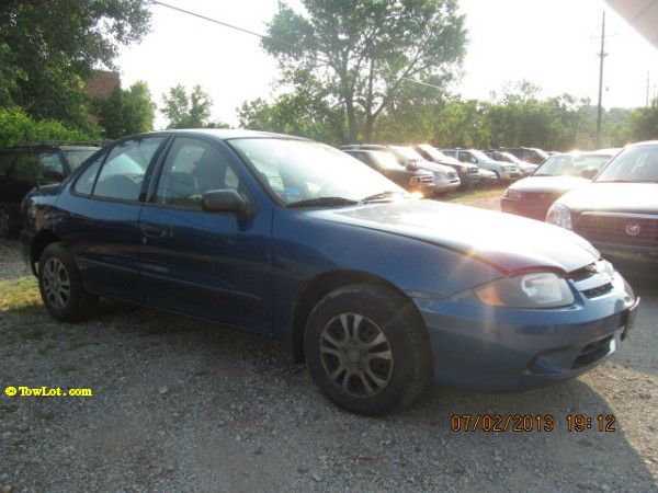 Chevrolet Cavalier 2004 photo 2