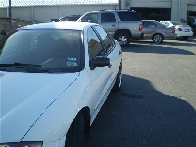 Chevrolet Cavalier 2005 photo 3