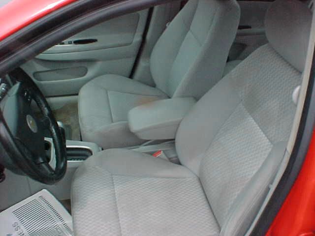 Chevrolet Cobalt 2005 photo 2