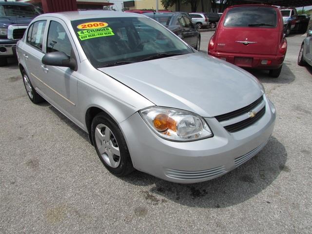 Chevrolet Cobalt 2005 photo 2