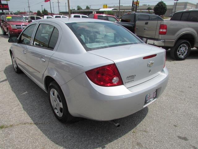 Chevrolet Cobalt 2005 photo 3