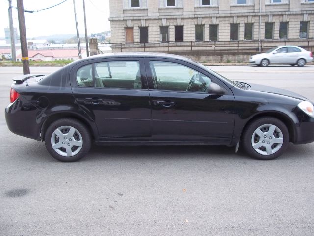 Chevrolet Cobalt 2005 photo 3