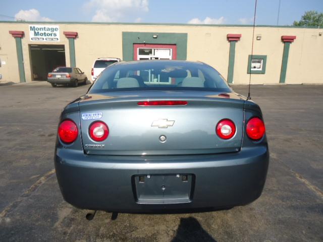 Chevrolet Cobalt 2005 photo 2