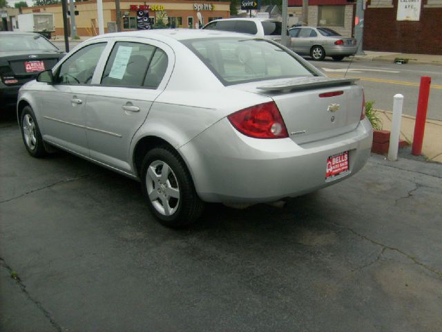 Chevrolet Cobalt 2005 photo 3