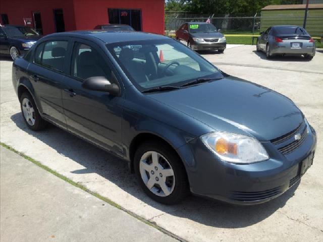 Chevrolet Cobalt 2005 photo 2